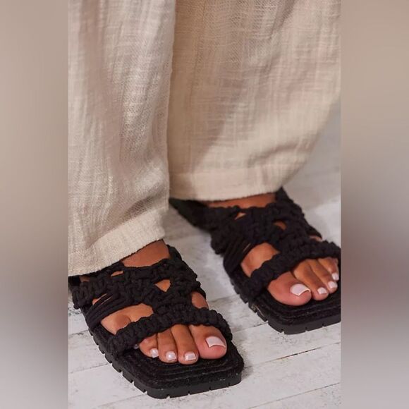 NEW Free People Sandri Macrame Woven Flat Slip-on Sandals - Picture 1 of 4